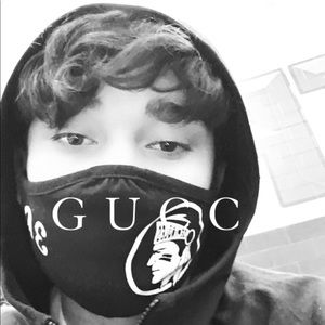 Meet your Posher, Jonathan